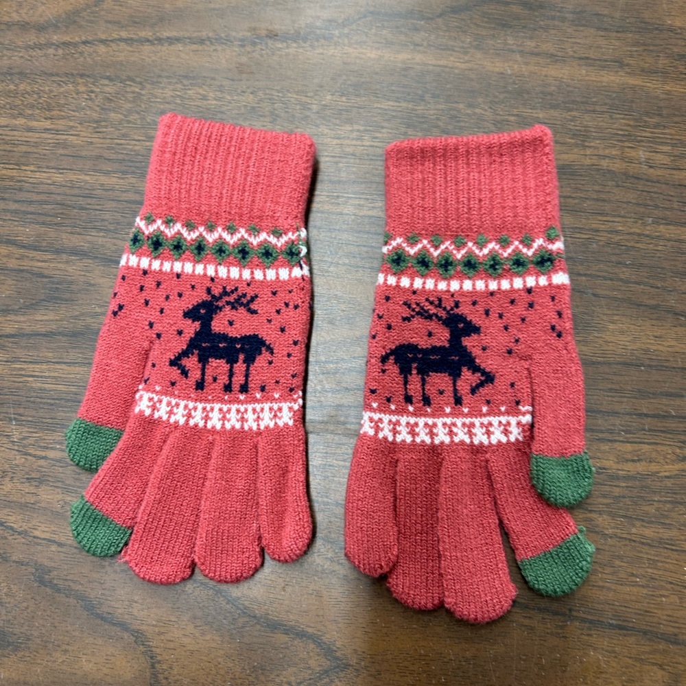 New Red Reindeer Knit Touchscreen Gloves with Green Tips